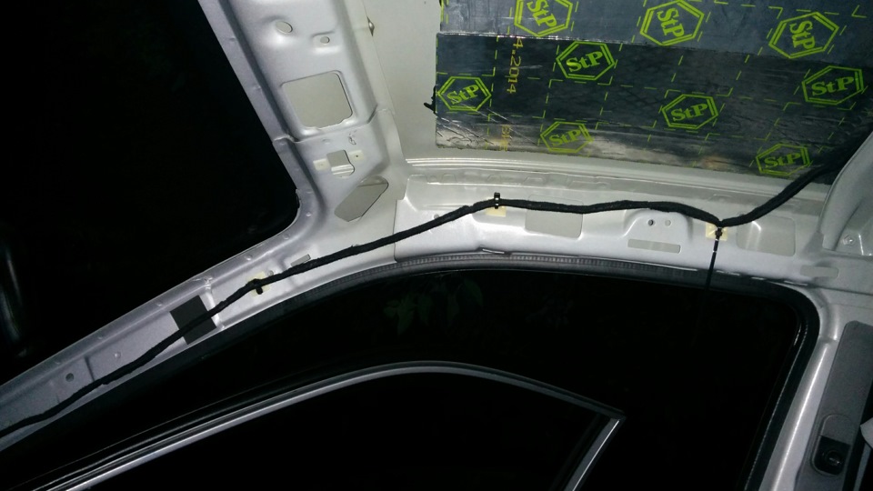 Как снять потолок акцент вибруха потолка + питание подсветки бардачка - Hyundai Accent (2G), 1,5 л, 2005 