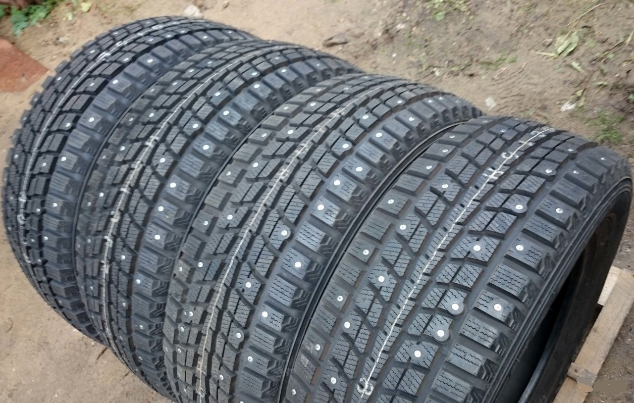 Данлоп сп винтер. Dunlop SP Winter Ice 01. Данлоп SP Winter Ice 01. Шины Dunlop SP Winter Ice 01. Dunlop SP Winter Ice 01 зимняя шипованная.