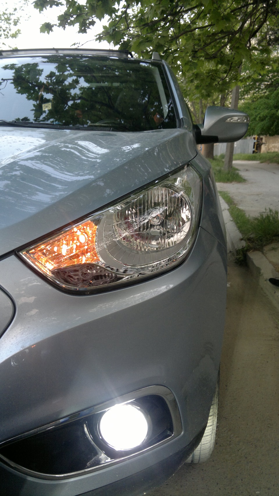 Ксенон и синий свет на подфарах. — Hyundai ix35, 2,4 л, 2010 года ...