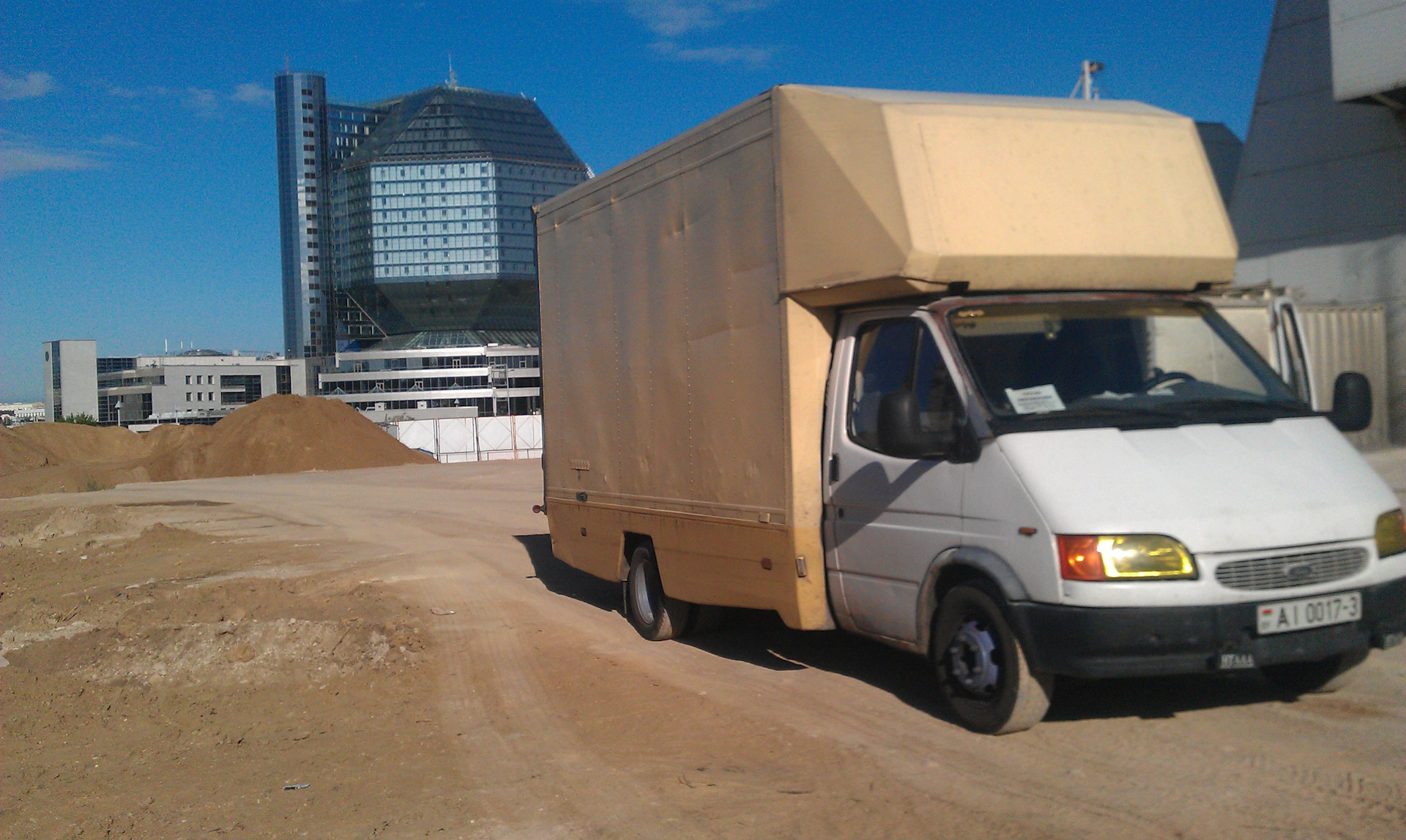 Грузоперевозки гомель. Ford Transit 5. Грузоперевозки гидроборт.