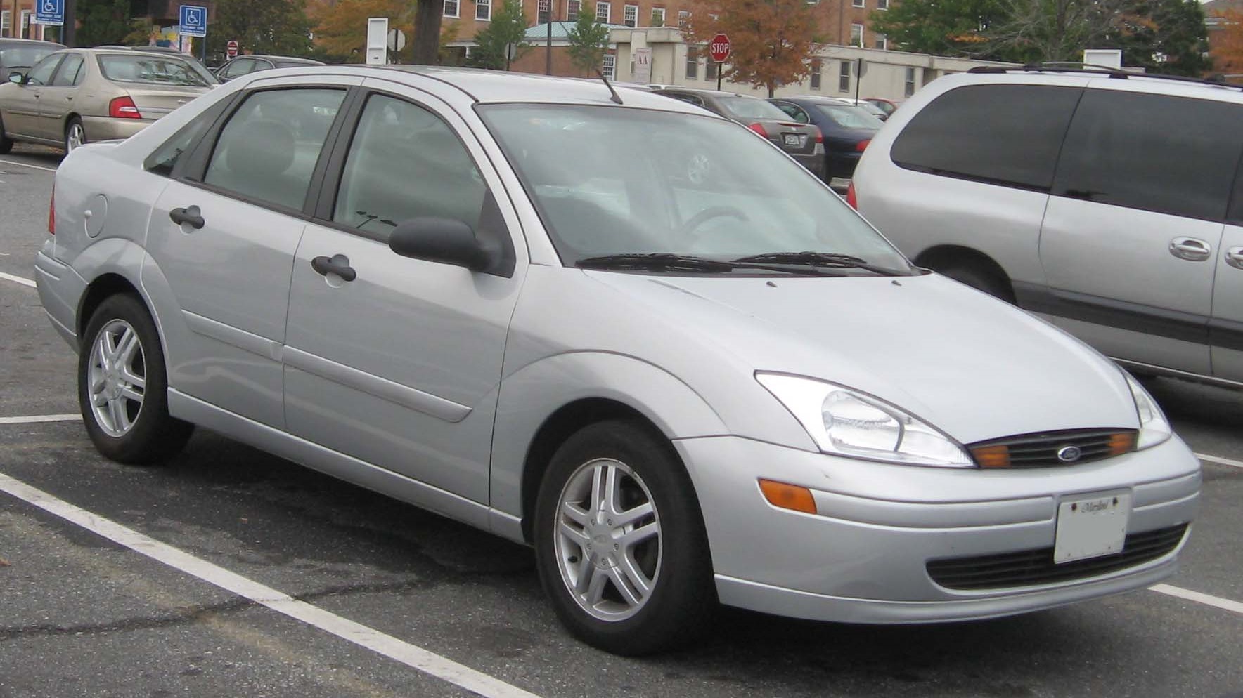 Форд фокус 1 европеец. Мир фф1. Ford focus 1 седан. Ford focus 1 седан. Форд фокус 1 седан.