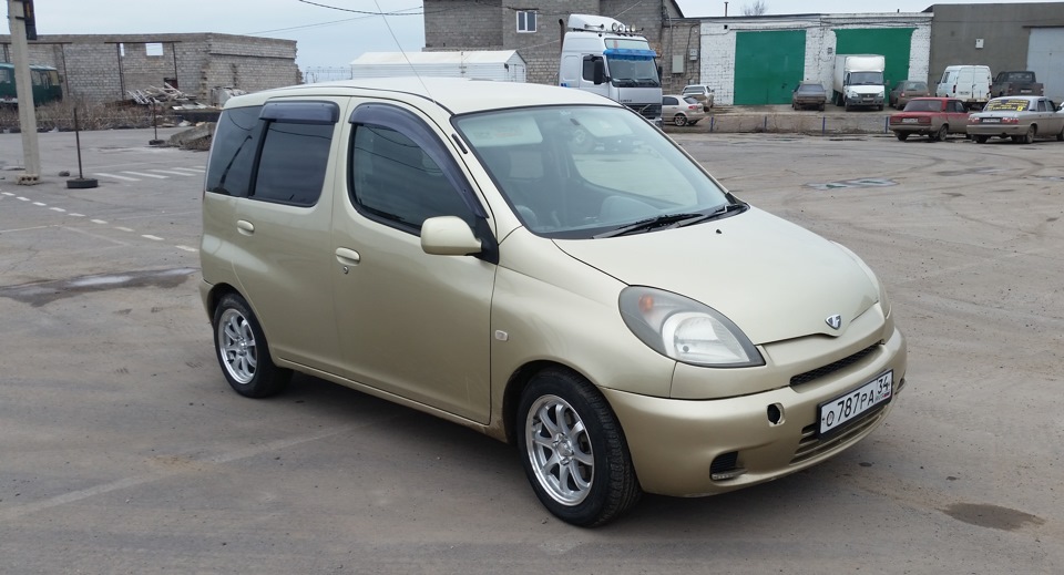 Toyota Funcargo диски