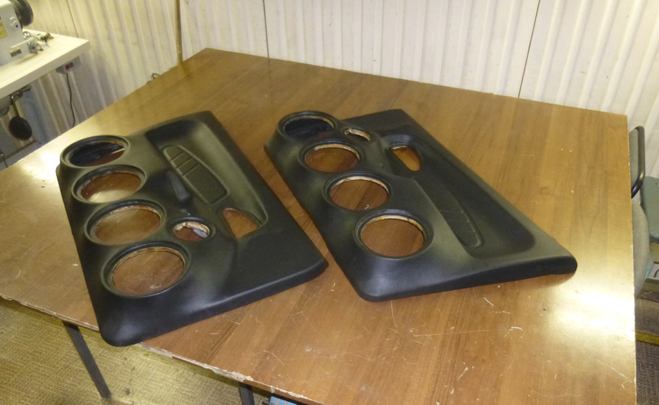 Перетяжка переделанных дверных карт винилом. — DRIVE2