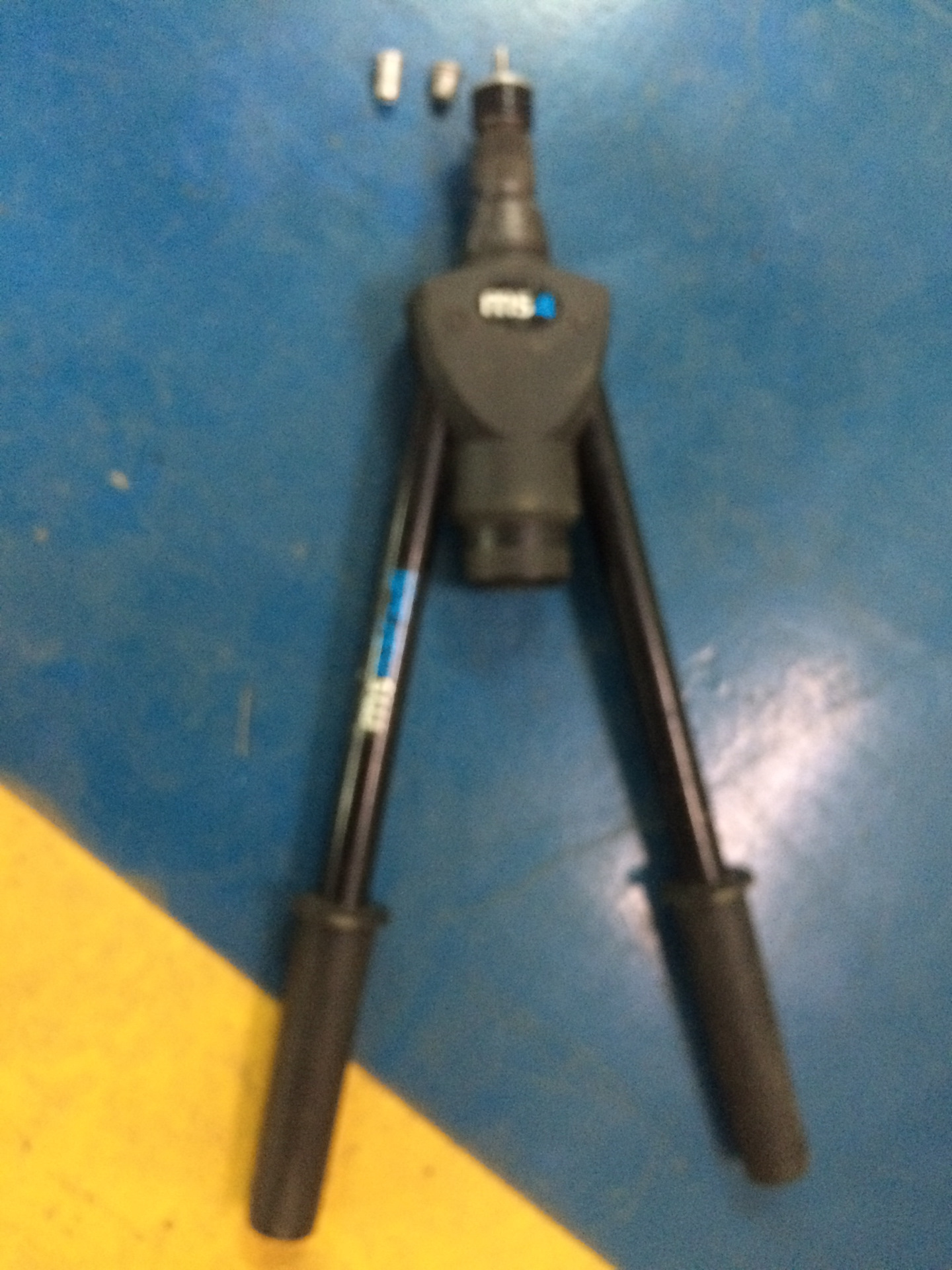 Крепление крыльев — Москвич Князь Владимир, 2 л, 2000 года | своими ...