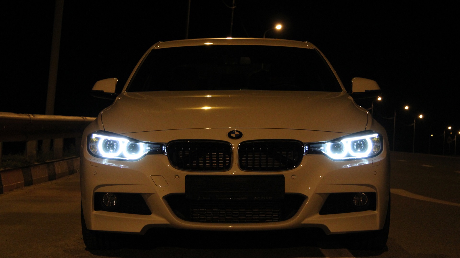 BMW f30 РІ С‚РµРјРЅРѕС‚Рµ