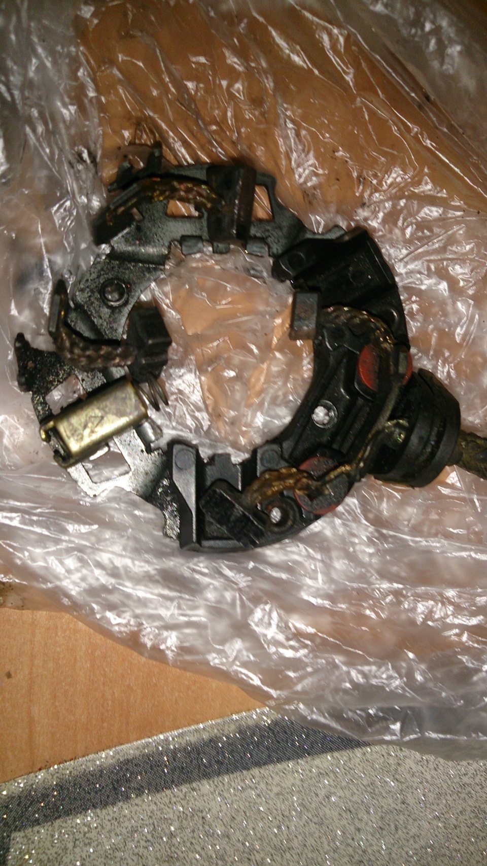 Поменял щетки на стартере — Volkswagen Golf Mk4, 1,8 л, 2000 года ...