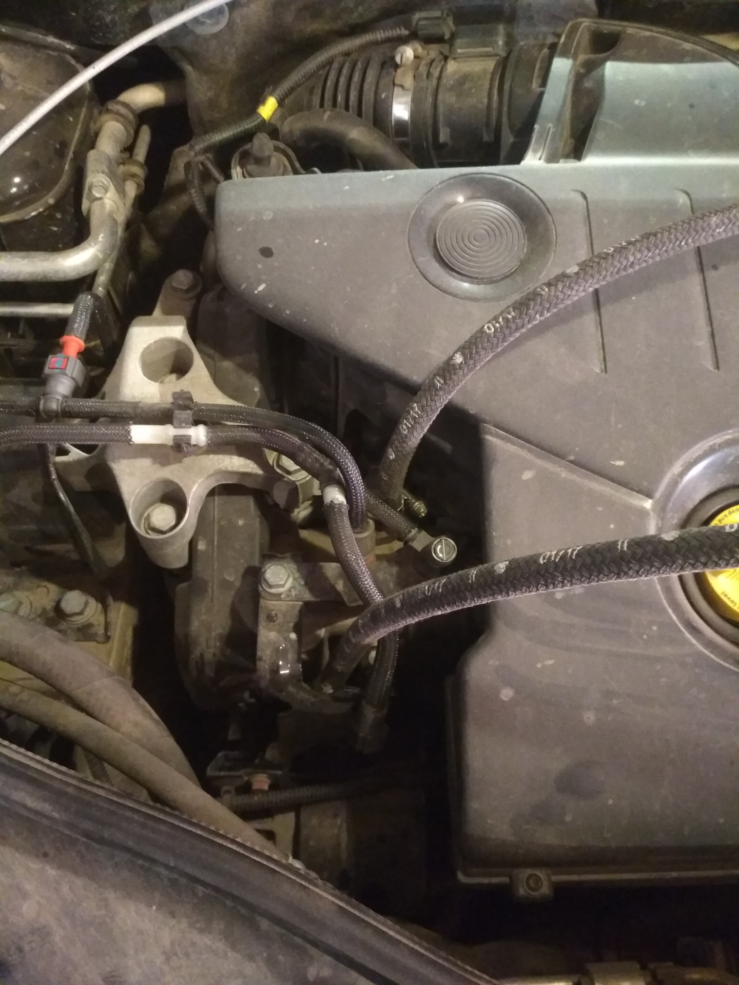 форсунки масляные дастер 2. 6. как снять форсунки на дастере. форсунки блока дастер 2. гбо рено дастер 2.