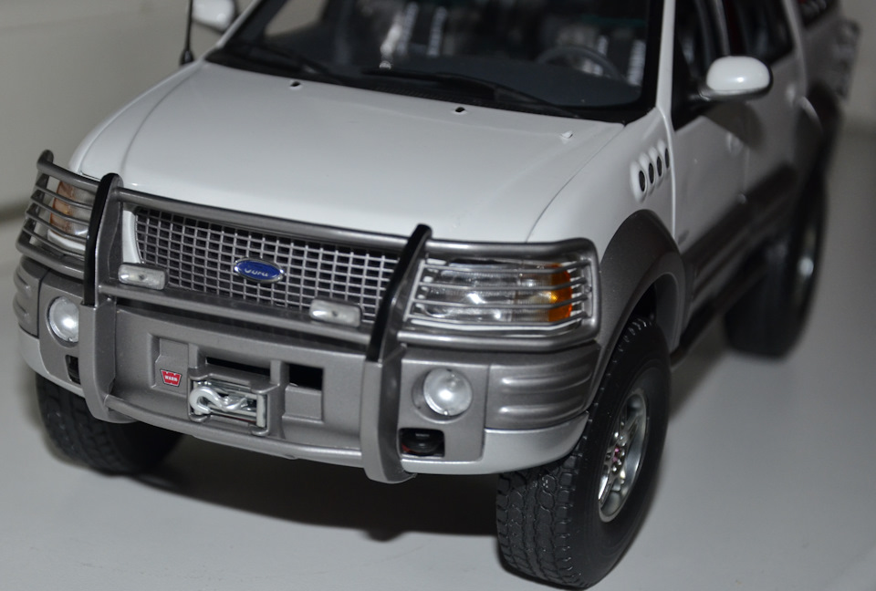 Ford Expedition Himalaya 1998 1/18 by AutoArt — Сообщество