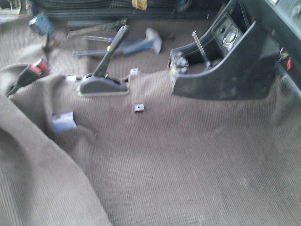 постелил пол — Lada 2107, 1,5 л, 1990 года | своими руками | DRIVE2