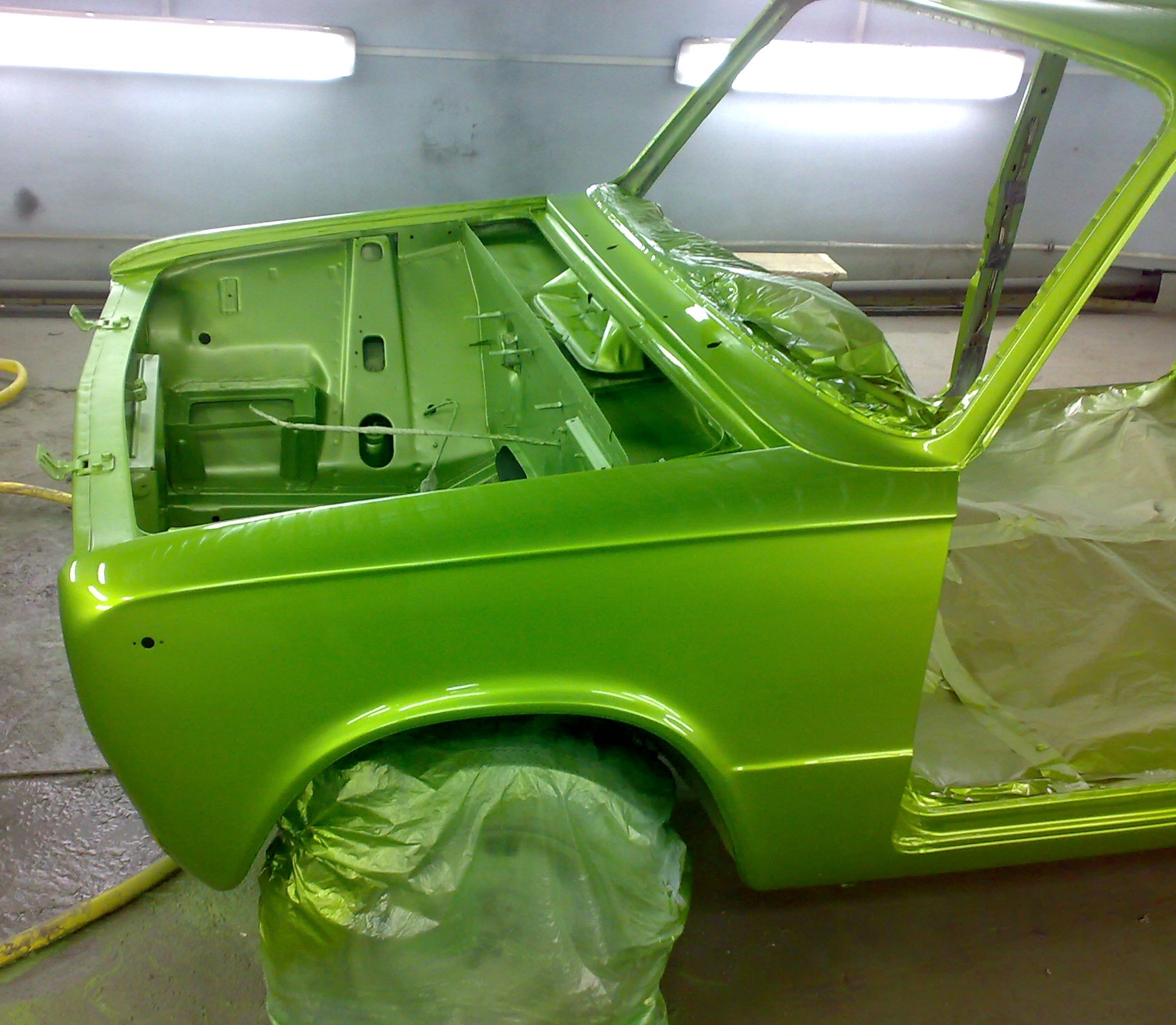Нужно покрасить автомобиль. Кузов ВАЗ 2101. Зеленый Кэнди ВАЗ 2101. ВАЗ 2101 зелёный Раптор. ВАЗ 2101 Раптор.