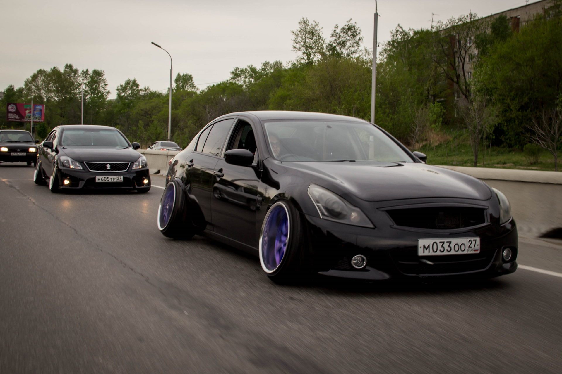 Nissan Fuga y51 на stance