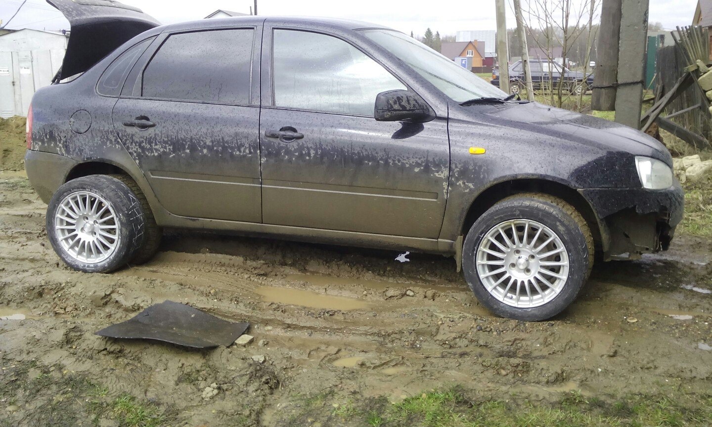 Колёса от калины спорт и снова джип (ТЕПЕРЬ КАЛИНОВАГИН) =) — Lada Калина  седан, 1,6 л, 2011 года | колёсные диски | DRIVE2