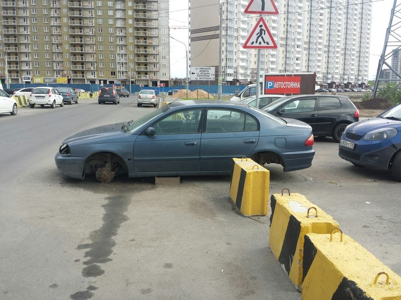 Брошенные автомобили в санкт петербурге