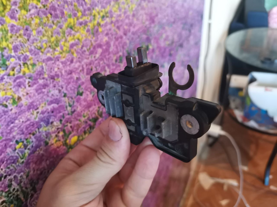 Замена реле регулятора, стойки, вырезка катализатора — Renault Scenic ...