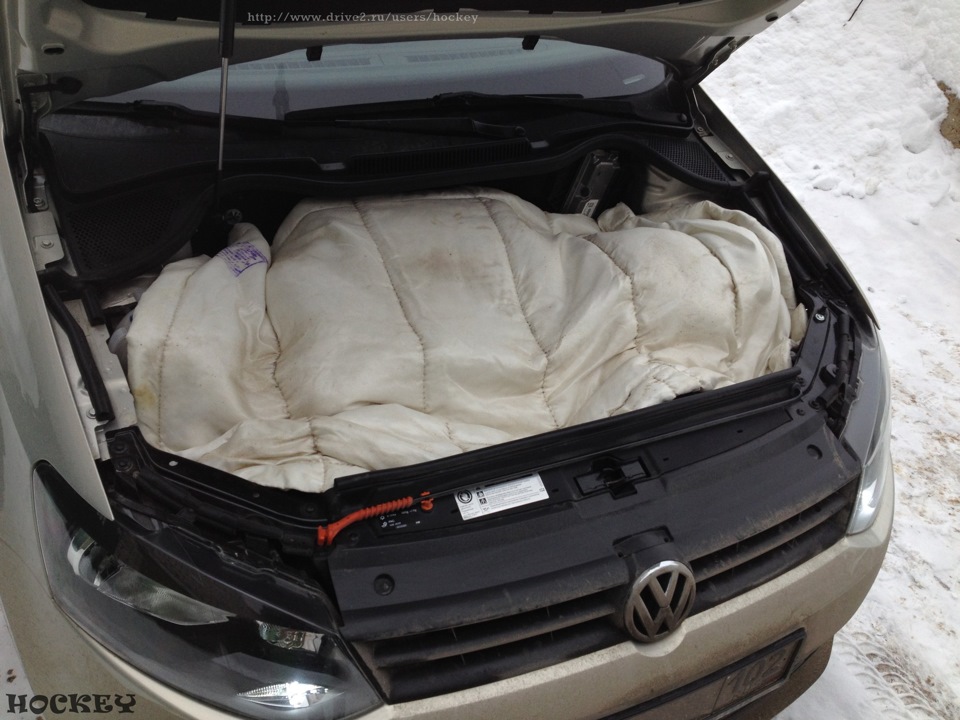 Мотор санта фе 3 автоодеяло. Нужно ли утеплять автомобиль на зиму. Утеплитель моторного отсека гранта. Термоизоляция двигателя 2110. Автоодеяло мазда 3.