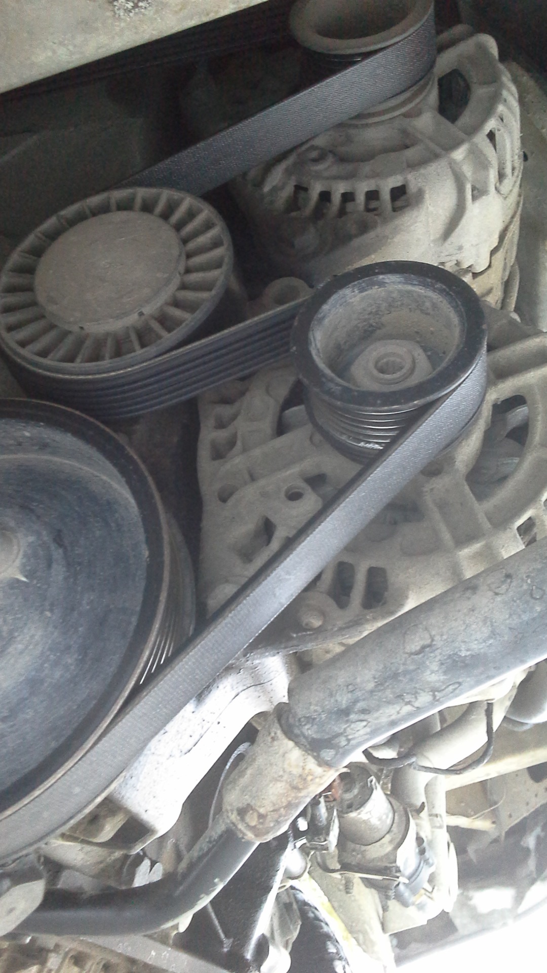 Ремень генератора транспортер т4 2. Замена ремня генератора т5. Приводной ремень фольксваген т5 2. Приводной ремень фольксваген т5 2. Приводной ремень фольксваген транспортер т4 2.