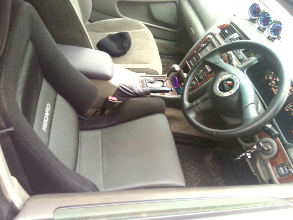 Полуковш recaro, штатный сабвуфер в заднюю полку ремонт ходовой ...