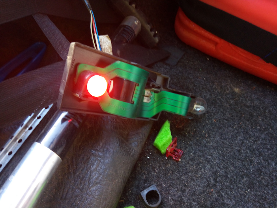 Диоды в задние габариты и поворотники — Lada 2115, 1,5 л, 2004 года ...