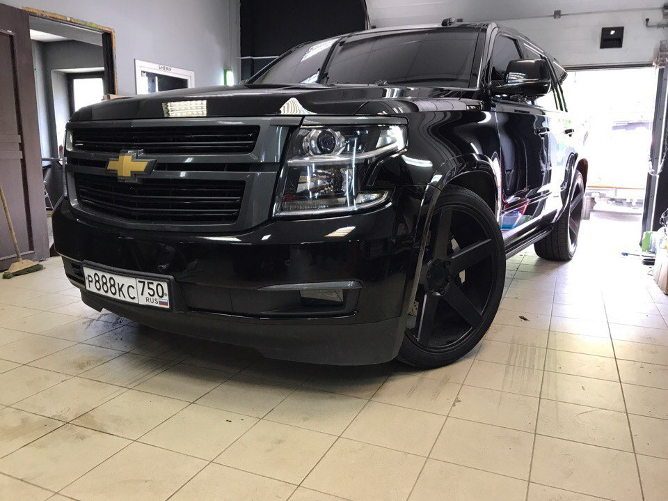 Шевроле тахо 6.2. Chevrolet Tahoe 2016 Black. Chevrolet Tahoe антихром. Тахо 900 антихром.