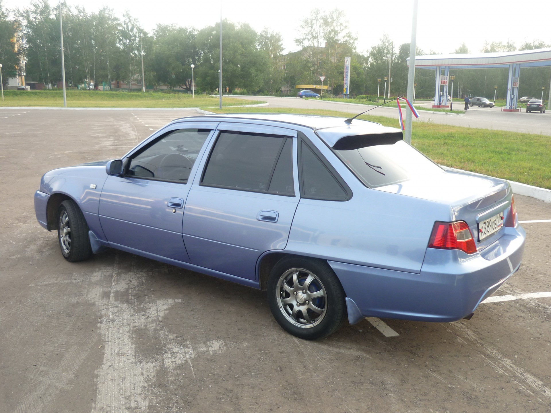 Daewoo Nexia серая