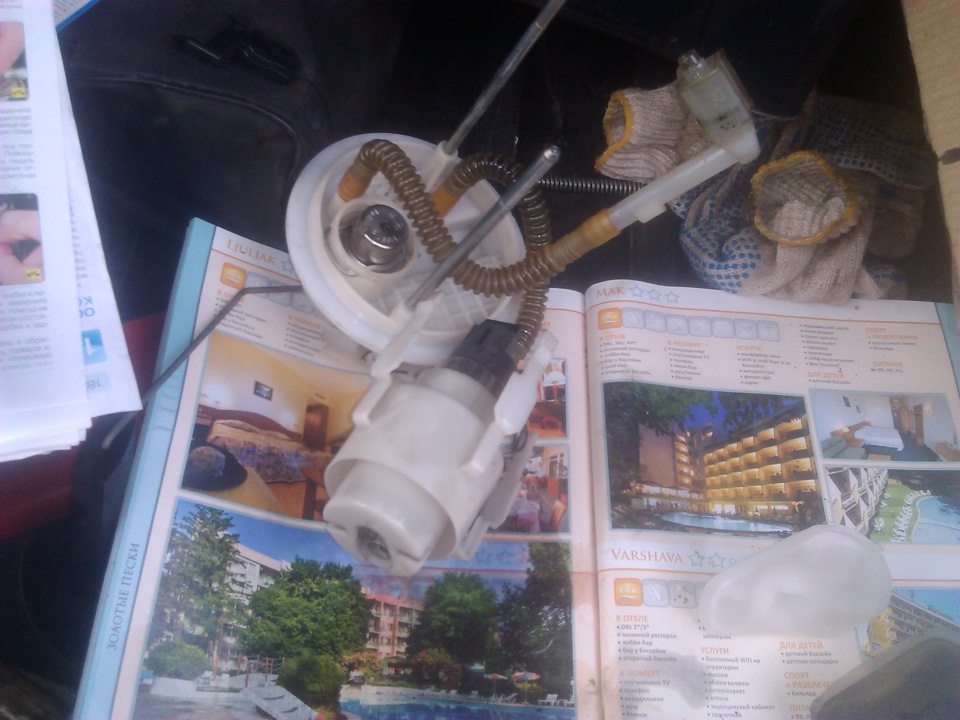 Датчик уровня топлива. — Lada 2115, 1,6 л, 2007 года | запчасти | DRIVE2