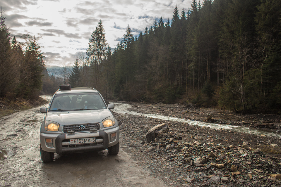 Фото в бортжурнале Toyota RAV4 (II)