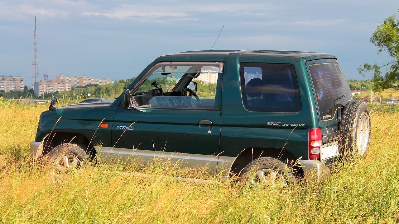 Mitsubishi Pajero Mini (1G) 0.7 бензиновый 1995 | 