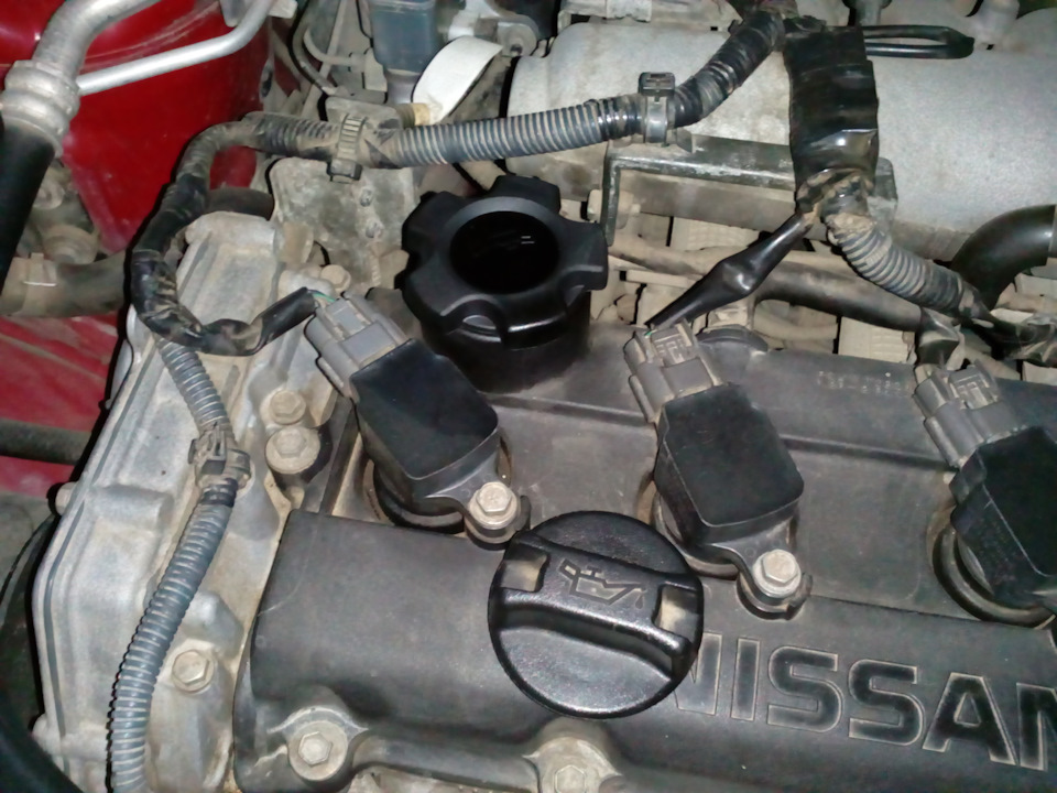 Крышка маслозаливной горловины — Nissan X-Trail I (t30), 2 л, 2003 года ...