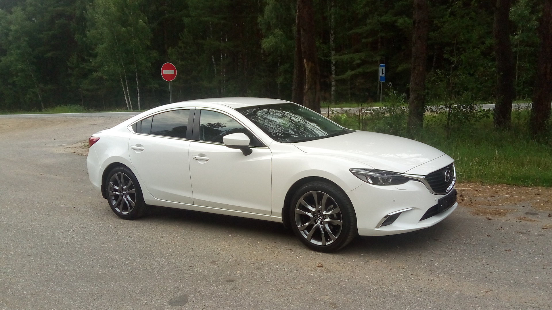 Mazda 3 перламутр