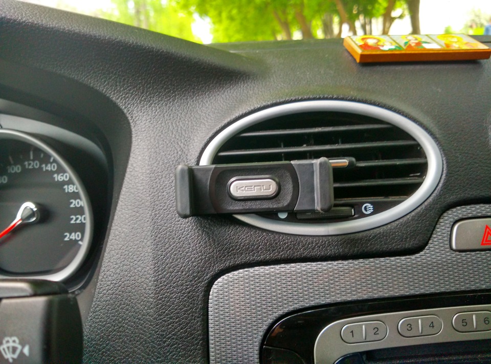 Автомобильный держатель для телефона KENU Airframe + — Ford Focus ...