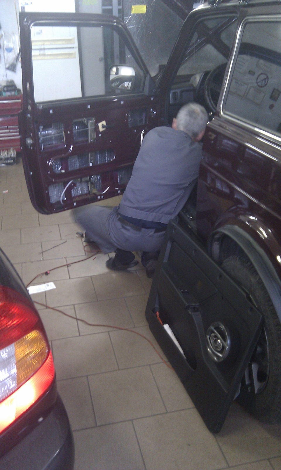 ЗАПИСЬ # 35 "Кнопки стеклоподьемников от Гранты и Калины" — Lada 4x4 3D ...