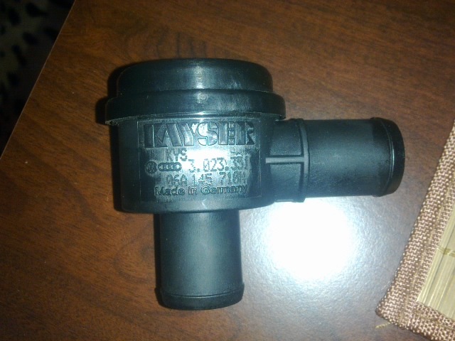 Байпасный клапан спринтер 611. Байпасный клапан пассат. Клапан байпас ауди 1. Байпас passat b5 1. Клапан байпас шкода 1.