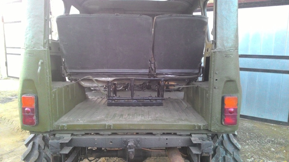 установка задних сидений от Хантера — УАЗ 469, 2,4 л, 1982 года ...