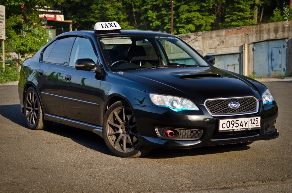 Subaru legacy spec b отличие