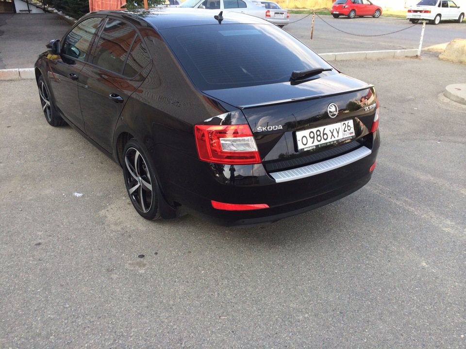 Накладка на задний бампер) — Skoda Octavia A7 Mk3, 1,8 л, 2014 года ...