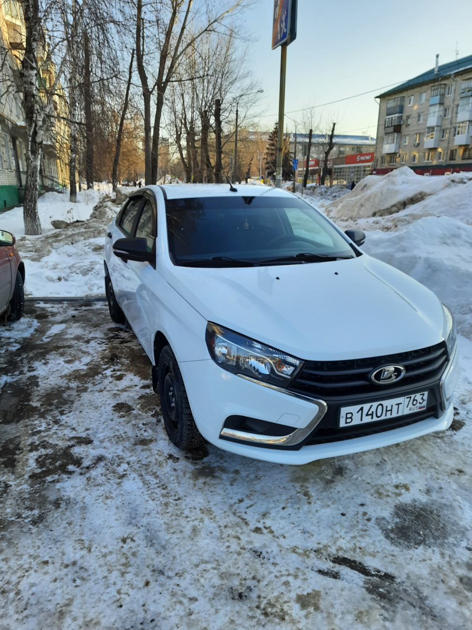 Подкатной домкрат Маяк авто мне в весту — Lada Vesta, 1,6 л, 2019 года |  просто так | DRIVE2