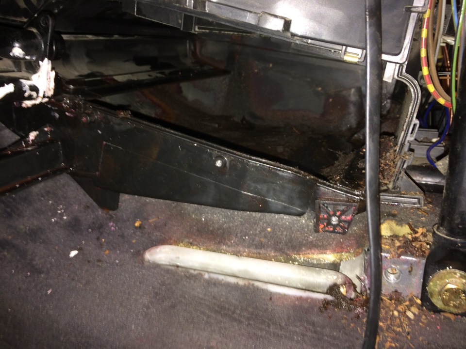 Решил поменять прокладку крышки клапанов и понеслась… — BMW 5 series ...