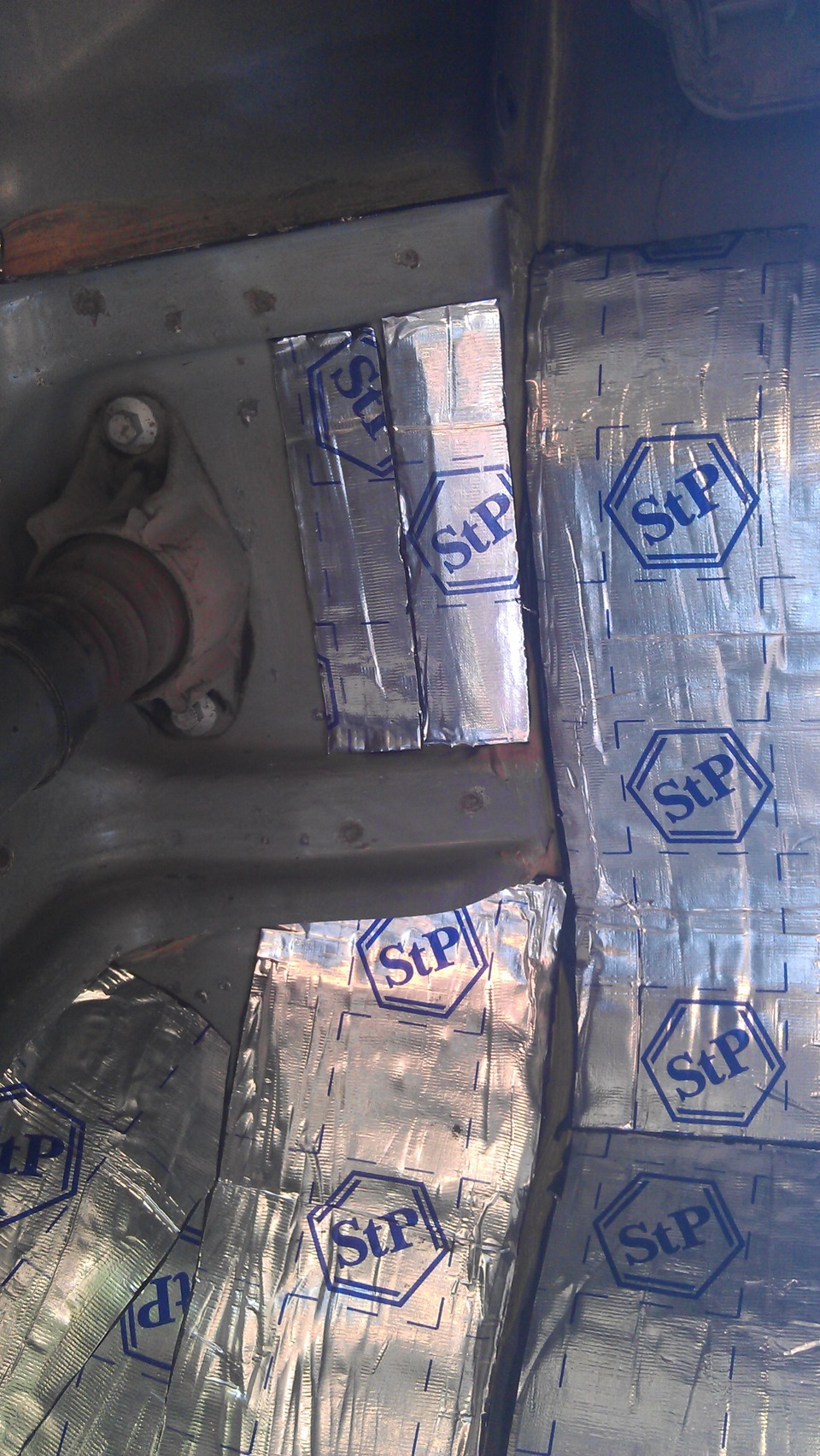 Шумка задних арок снаружи — Ford Focus II Sedan, 2004 года | тюнинг ...