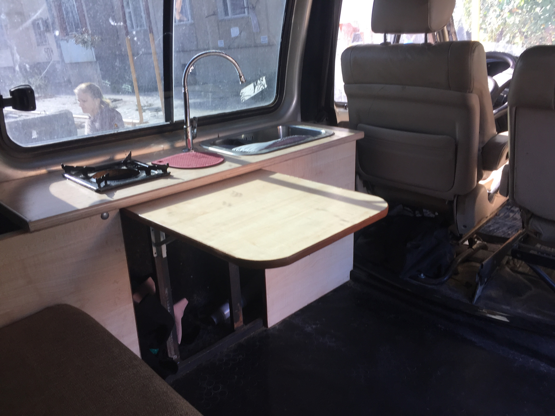 раскладной столик на микроавтобус