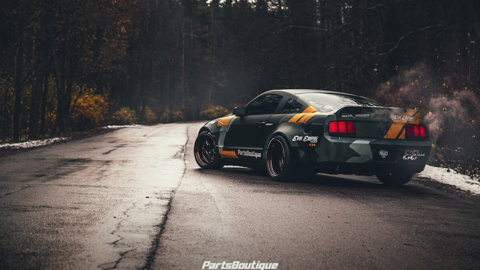 Ford mustang drive2