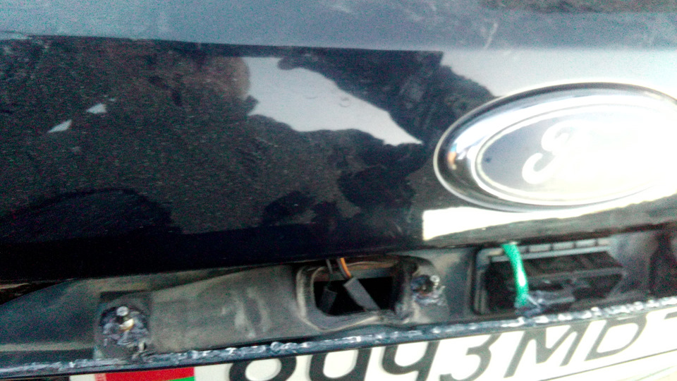 Промазываем саблю силиконом, был только прозрачный — Ford C-Max I