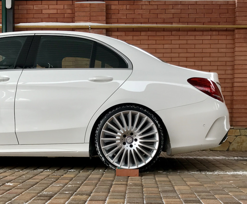 Колеса майбах. Диски Мерседес Майбах. Диски Maybach на w205. W222 Maybach Wheels. Диски Майбах 223.