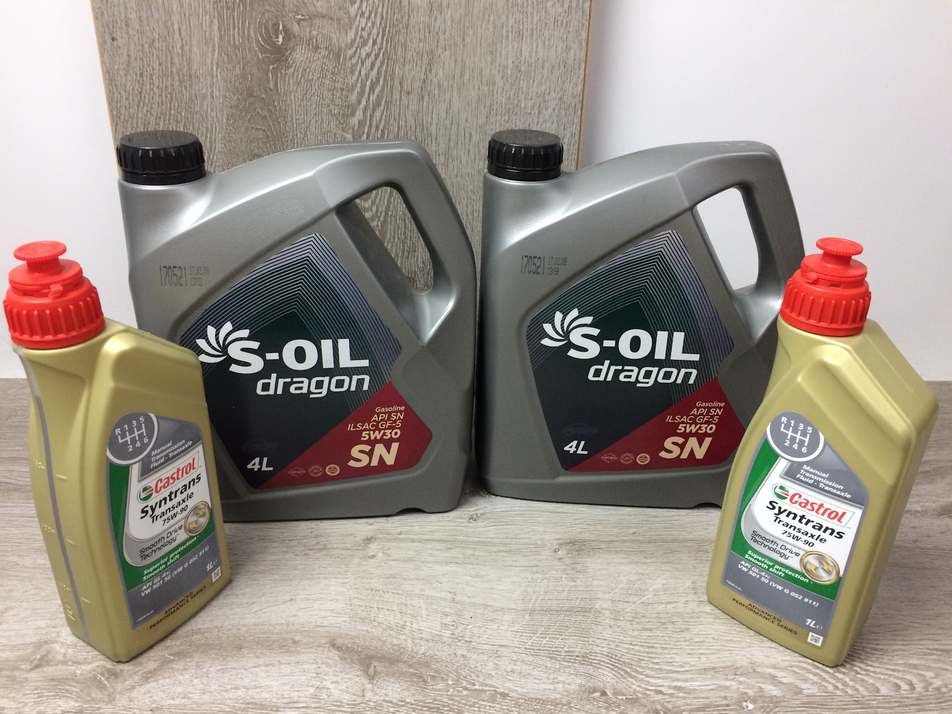 S oil. S-Oil Dragon 5w30. S-Oil 5w40. S Oil Red 9 5w30.