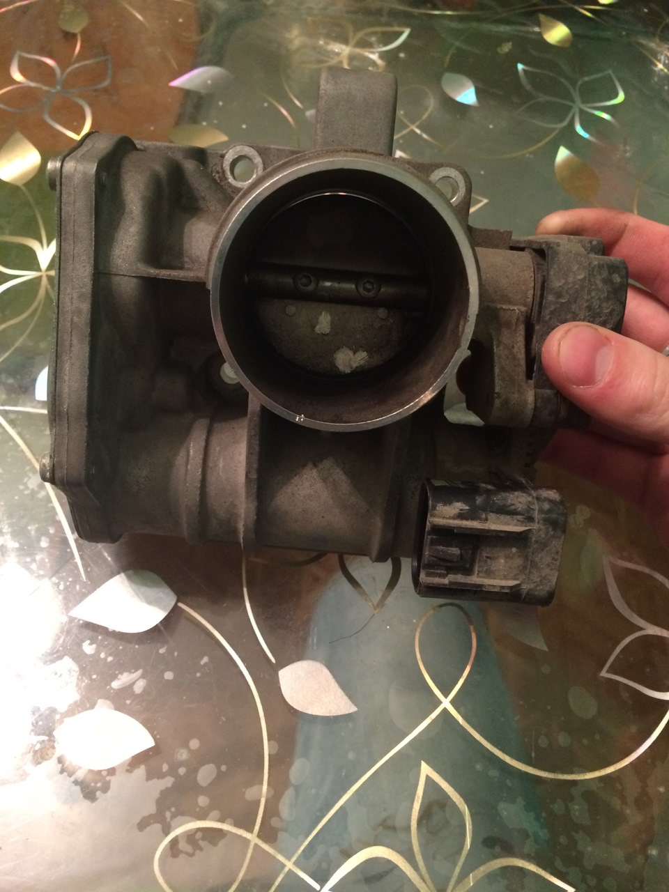 Чистка заслонки и замена сетки в баке — Lada 2114, 1,6 л, 2013 года ...