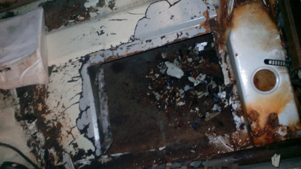 фото с гаража — Mazda MPV II, 2,5 л, 2000 года | фотография | DRIVE2