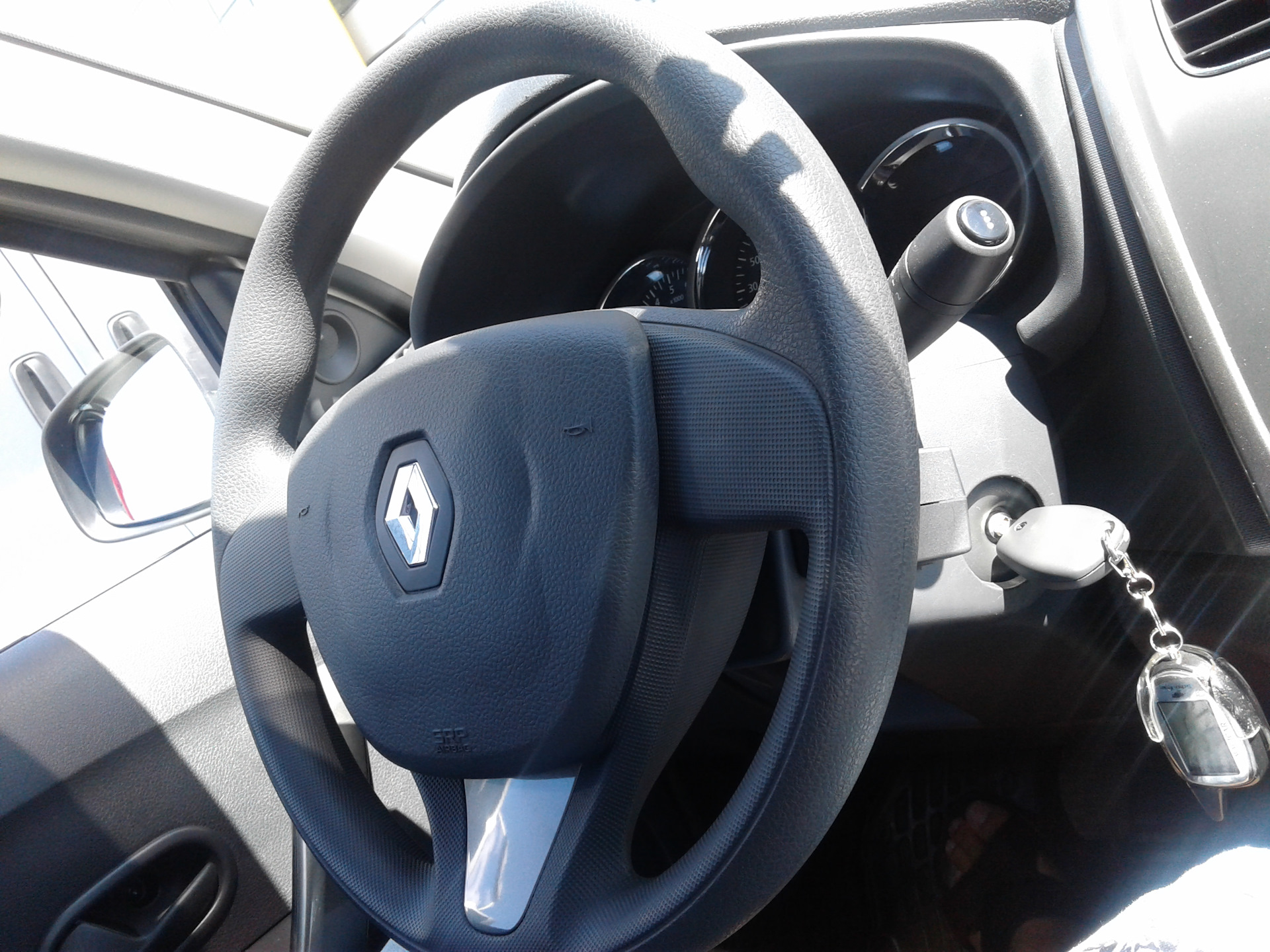 Замена по гарантии — Renault Logan (2G), 1,6 л, 2016 года | запчасти ...