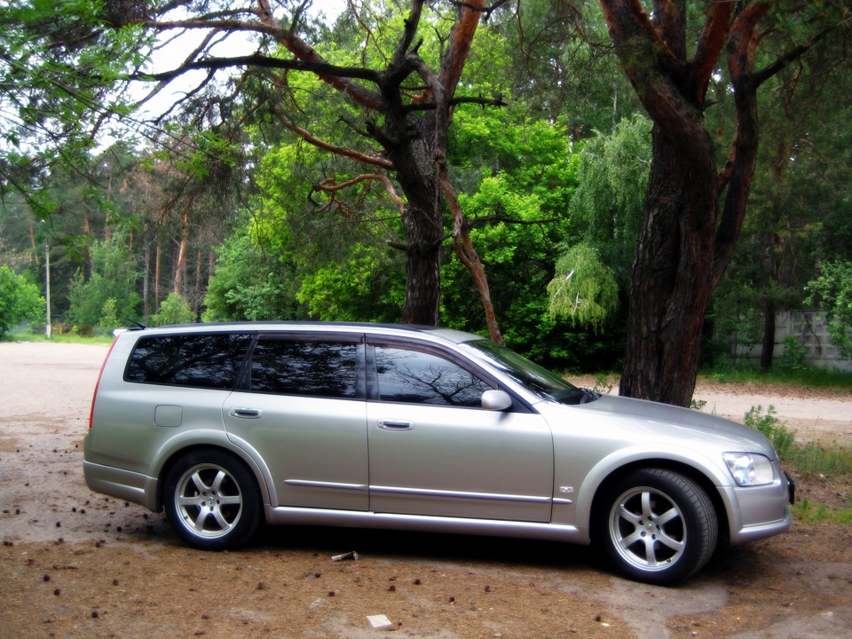 Nissan stagea фото