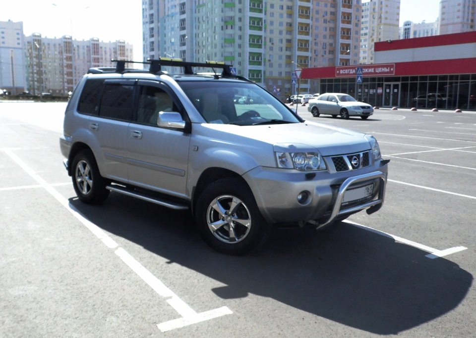 X trail t31 стекло. Ниссан х-Трейл т30. Ниссан икстрейл т30. Ниссан икстрейл 2006. Ниссан х Трейл 30.