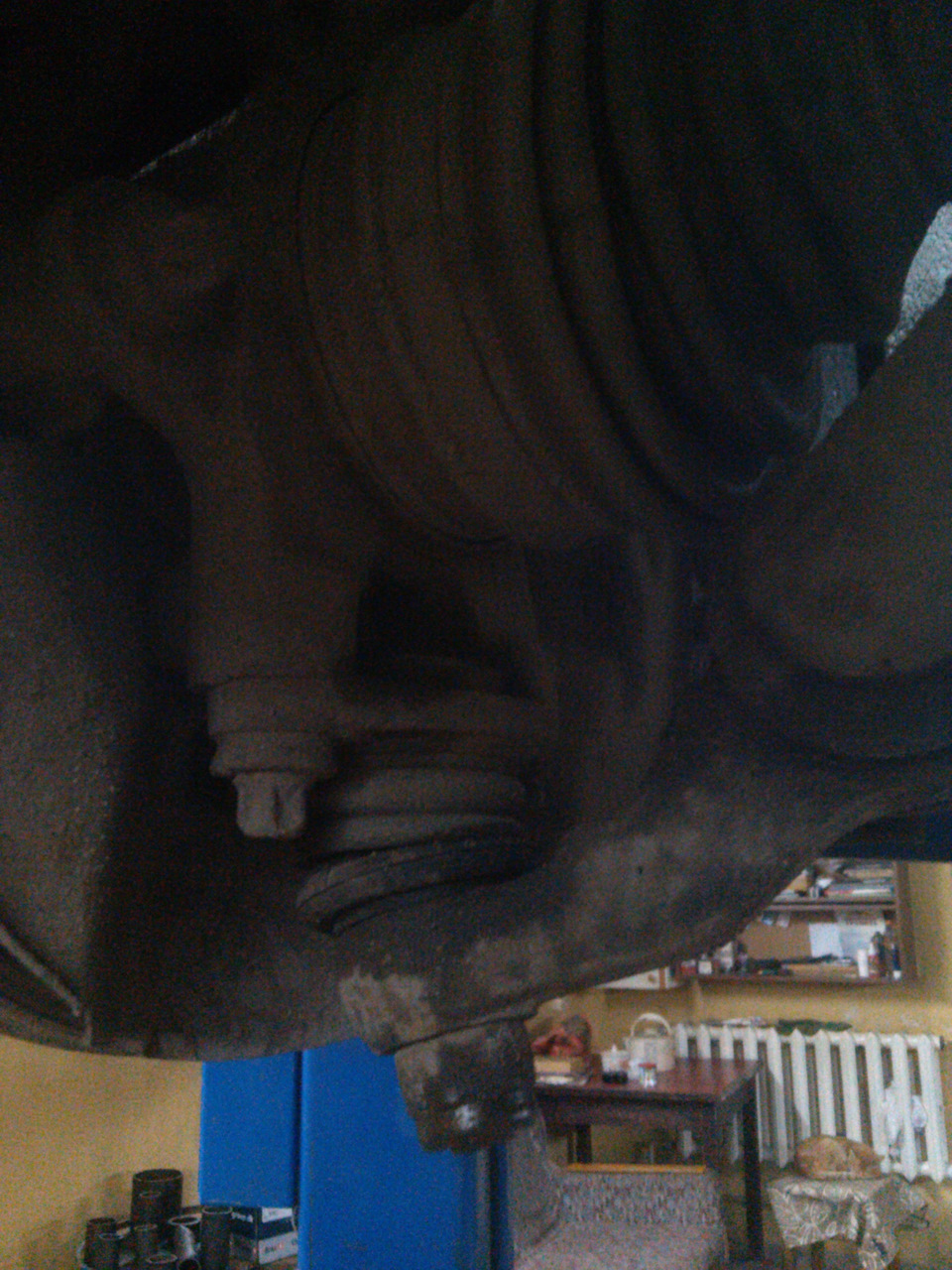 31.01.17 замена правой шаровой опоры. — Lada Приора хэтчбек, 1,6 л ...