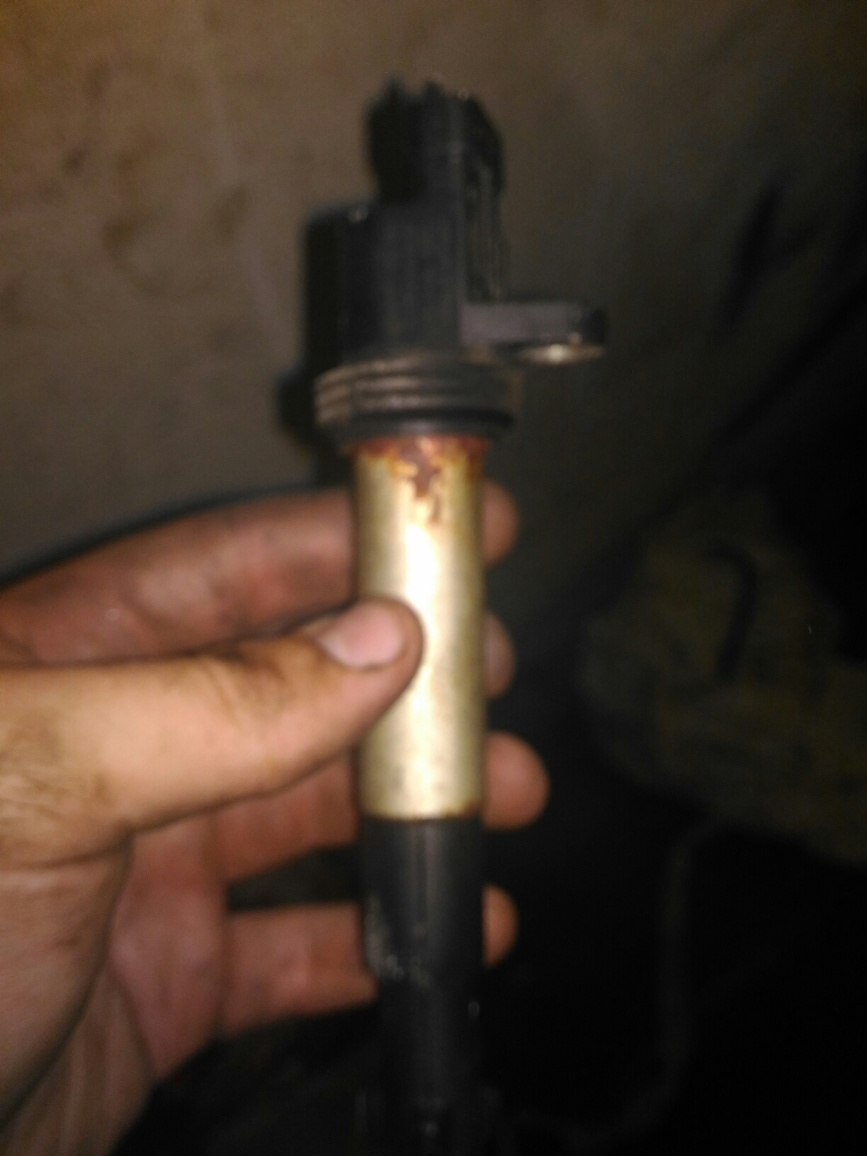 Катушка зажигания пробивает признаки неисправности. Катушка зажигания 1g fe beams. Почему выходит из строя катушка. Катушка зажигания гранта 16. Катушка зажигания тойота королла 150 denso.